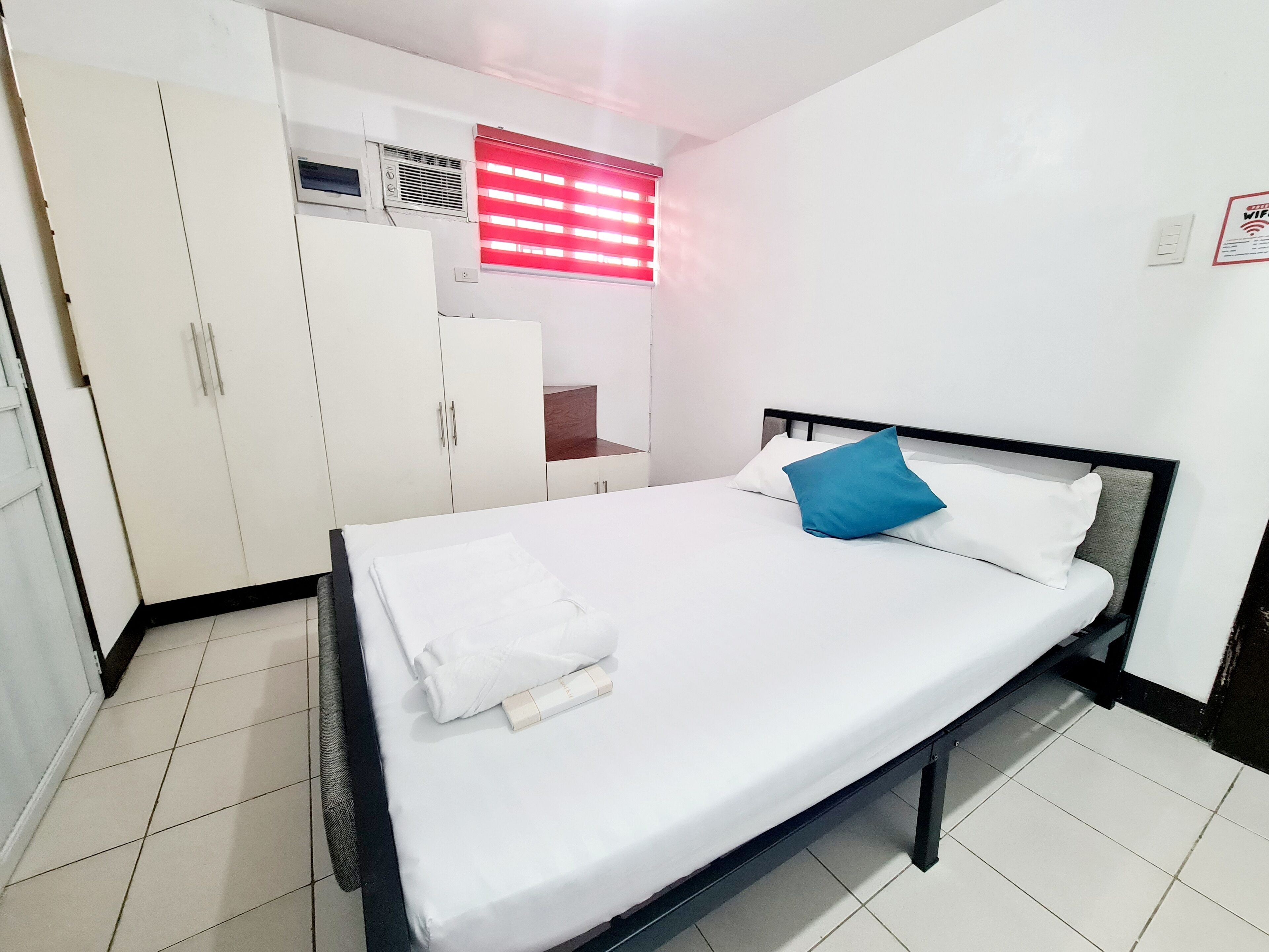 Individually decorated, free WiFi