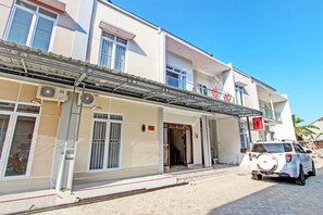 Front of property - Hotel O Imperial Inn (Muncar)