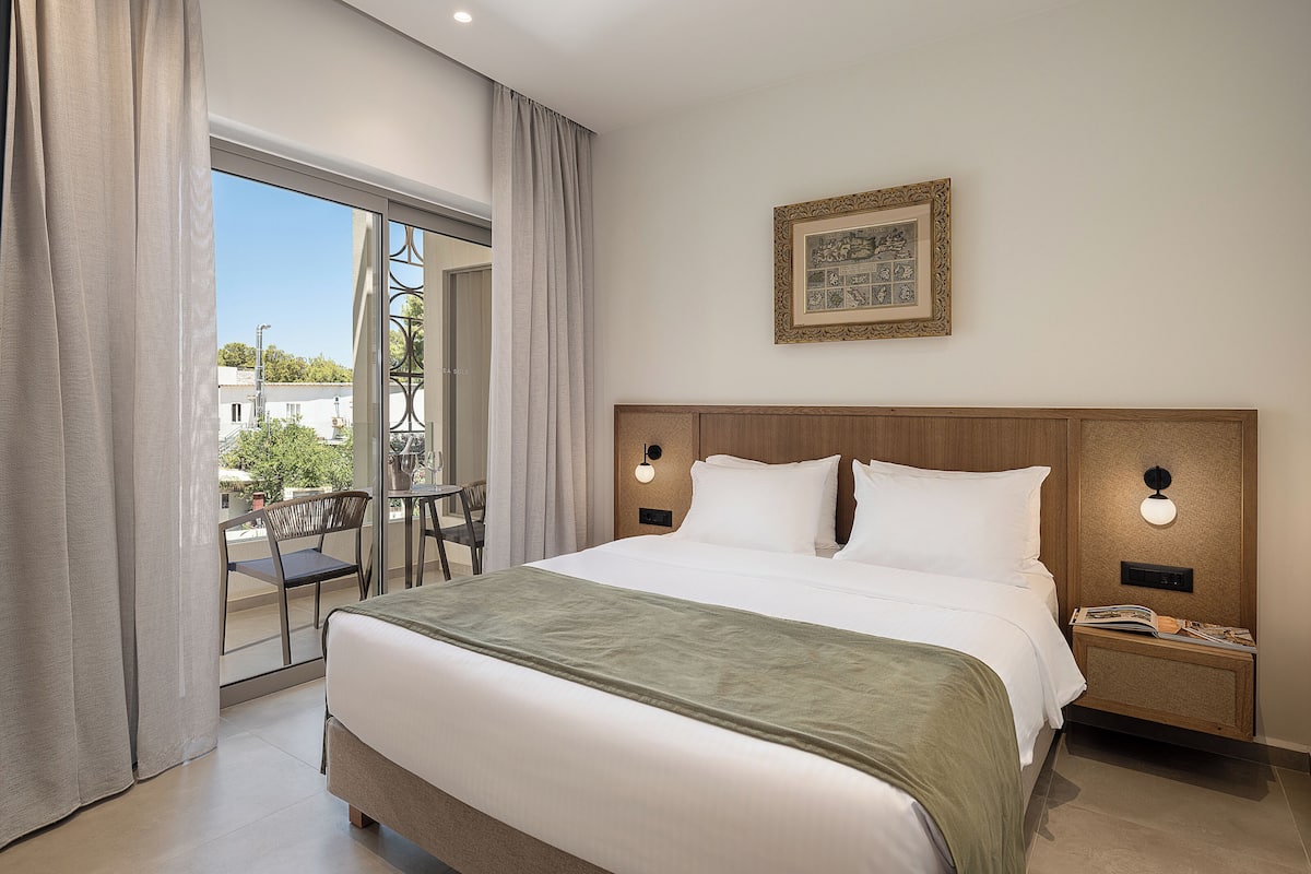 Standard Double Room | 1 bedroom, hypo-allergenic bedding, in-room safe, soundproofing