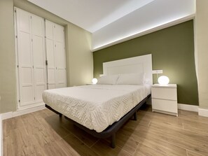 1 soverom, strykejern/-brett, reiseseng for barn og wi-fi (inkludert)