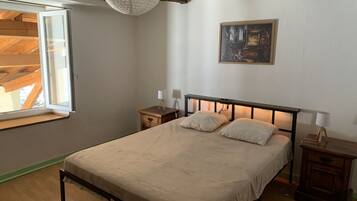 4 habitaciones, cuna de viaje y wifi gratis