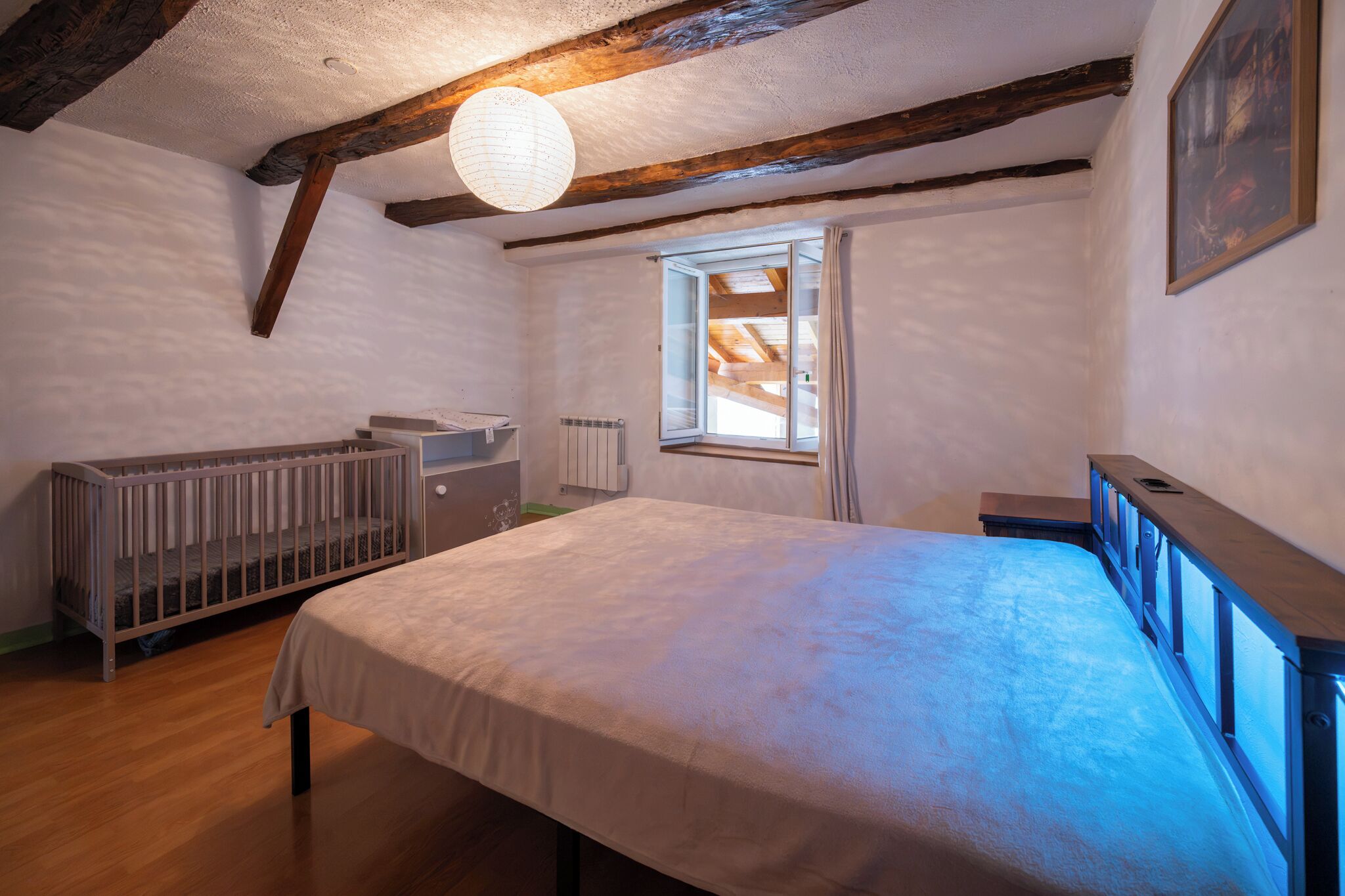 4 habitaciones, cuna de viaje y wifi gratis 
