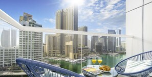 Balcony - LUX  The Continental Marina Suite (Dubai)
