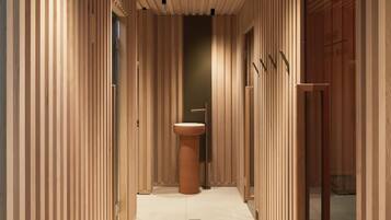 Sauna, steam room