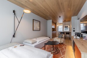 Design Apartment | Premium bedding, free minibar, in-room safe, desk - Sunstar Pontresina (Pontresina)
