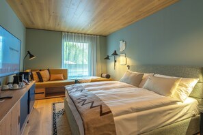 Premium bedding, free minibar, in-room safe, desk