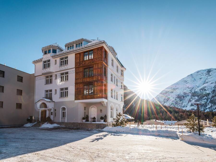 المنشأة من الخارج