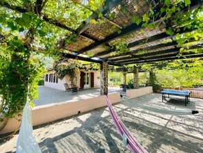 Outdoor dining - ELBAdAMARE | PERGOLA House (Capoliveri)