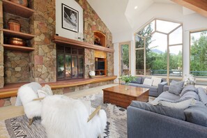 Living area - Faraway Road Home (Snowmass Village)