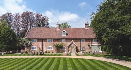 Luxury home in the New Forest featuring a year-round heated swimming pool.