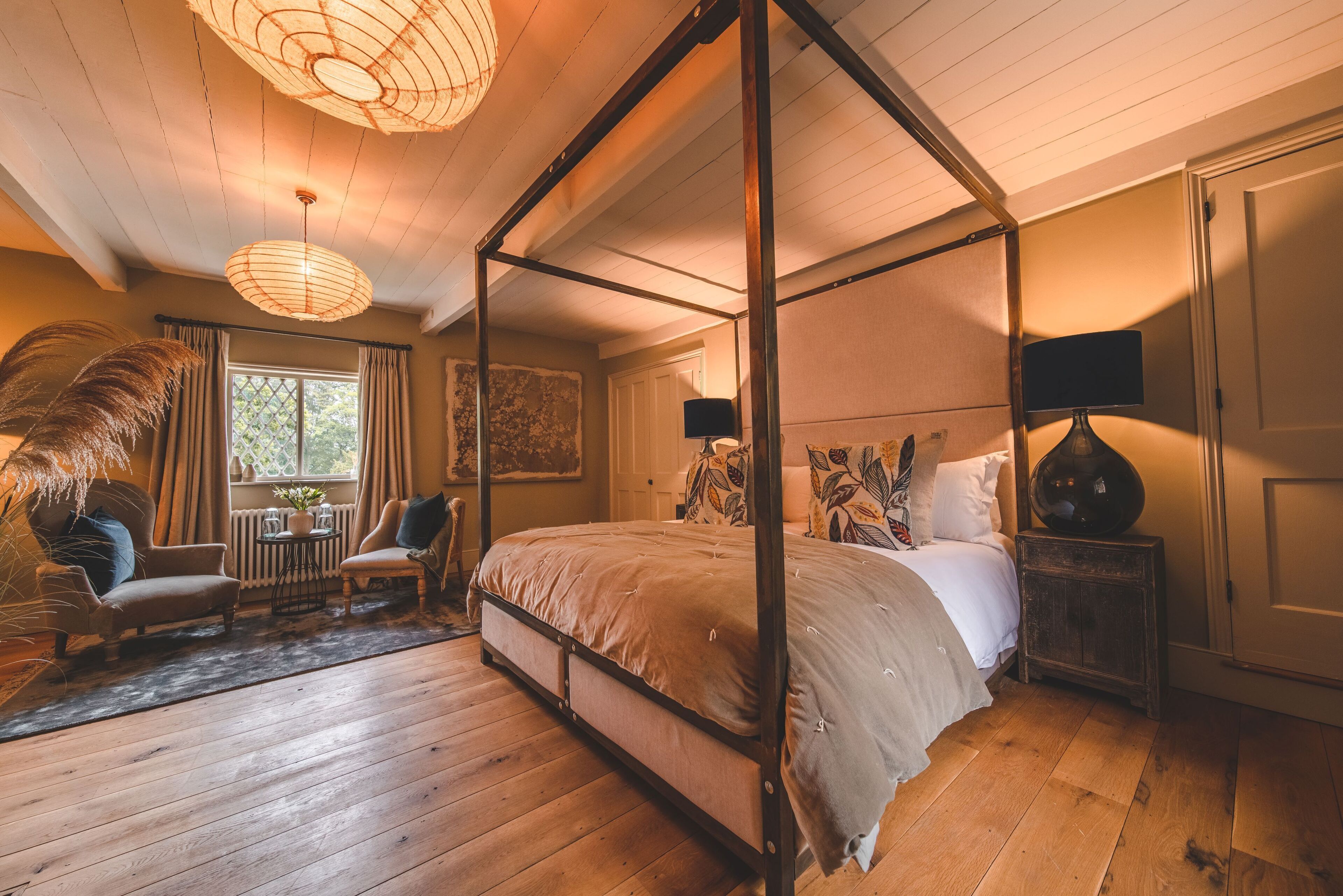 5 Schlafzimmer, Schreibtisch, Bügeleisen/Bügelbrett, Reisekinderbett