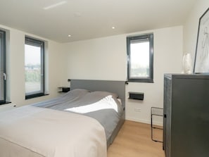 2 bedrooms