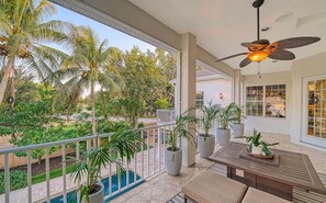 Comfort Villa | Terrace/patio - 1200 Tree Bay  (Siesta Key)