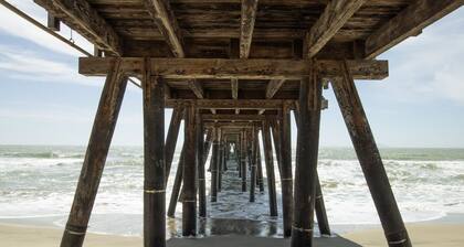 A delightful 2 bedroom, 2 bath Condo nestled along the beautiful shores of Port Hueneme, California