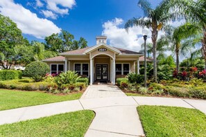 Exterior - Amazing 3BDR House near Disney! (Osceola County)