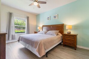 3 bedrooms, desk, iron/ironing board, travel cot - Amazing 3BDR House near Disney! (Osceola County)