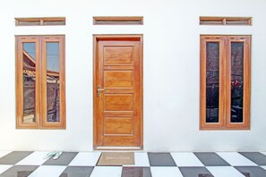 Lobby - Hotel O Guest House Cemara 1 Syariah (Jatibarang)