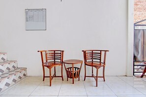 Reception - Hotel O Guest House Cemara 1 Syariah (Jatibarang)