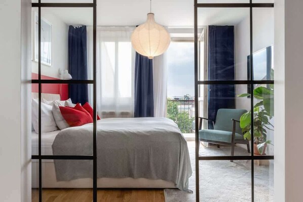1 habitación, tabla de planchar con plancha, wifi y ropa de cama