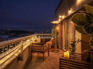 Terrace/patio - TurnKey | Central Apartment with Terrace (Praha 2)