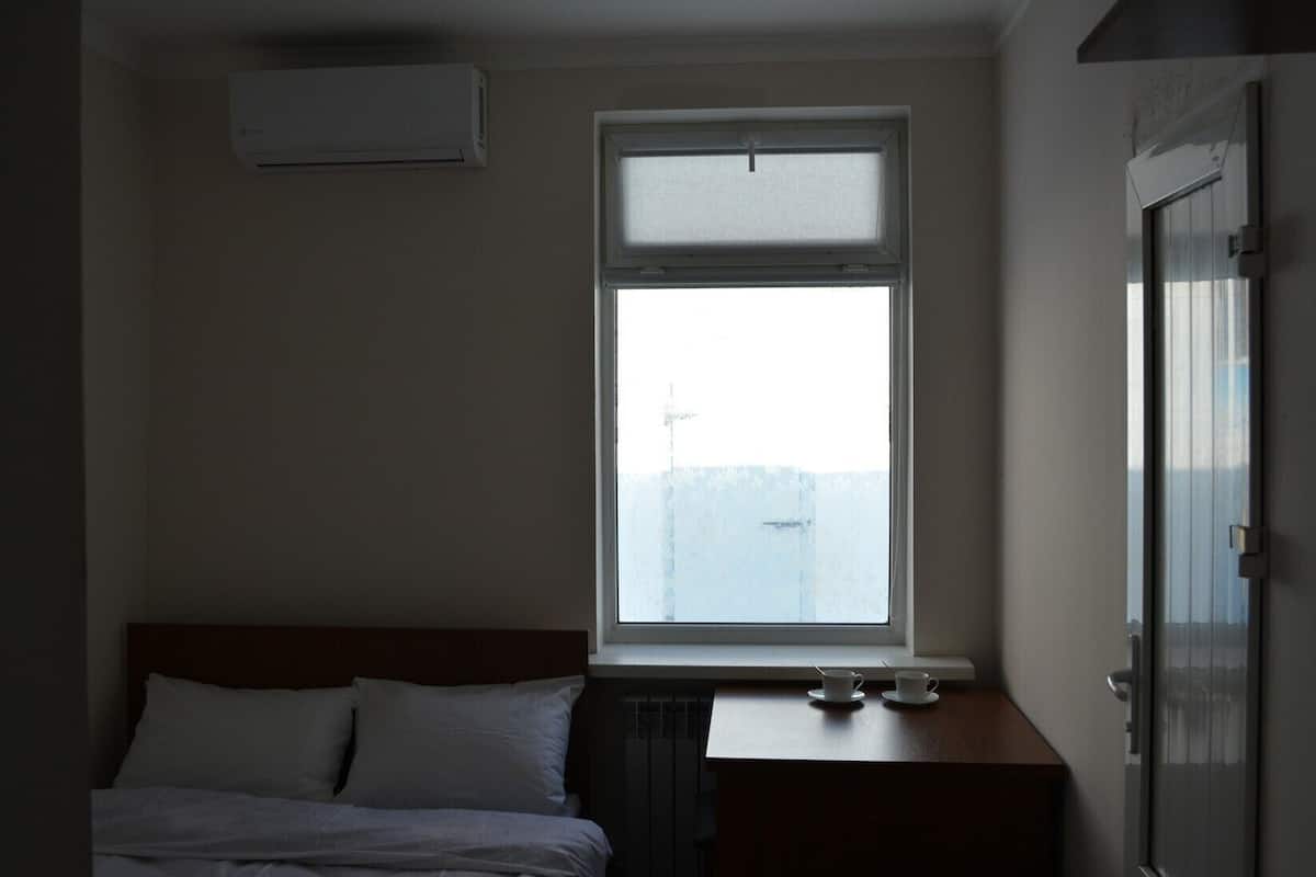 Economy Double Room | 1 bedroom, premium bedding, desk, free WiFi