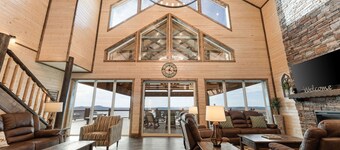 Splash Mountain Mansion: The Dream Family Getaway!