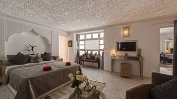 Chambre Confort Double ou avec lits jumeaux | Minibar, coffres-forts dans les chambres, ameublement personnalisé