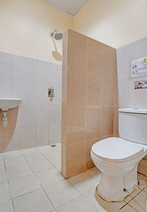 스탠다드 트윈룸 | 욕실 | 샤워 시설, 비누