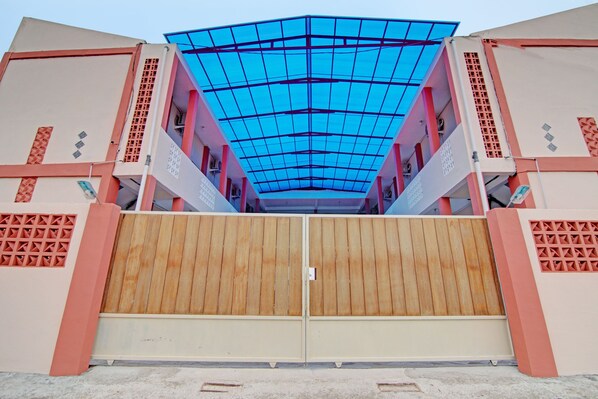 Front of property - OYO 92946 Dekna Homestay Syariah (Pekanbaru)