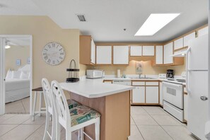 Fridge, microwave, oven, stovetop - Beachfront Getaway at Phoenix 8, 1202 (Orange Beach)