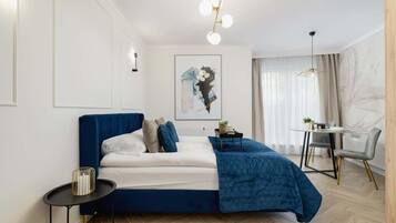 Iron/ironing board, WiFi, bed sheets