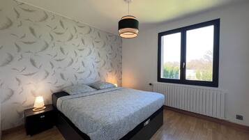 7 Schlafzimmer, Reisekinderbett, WLAN