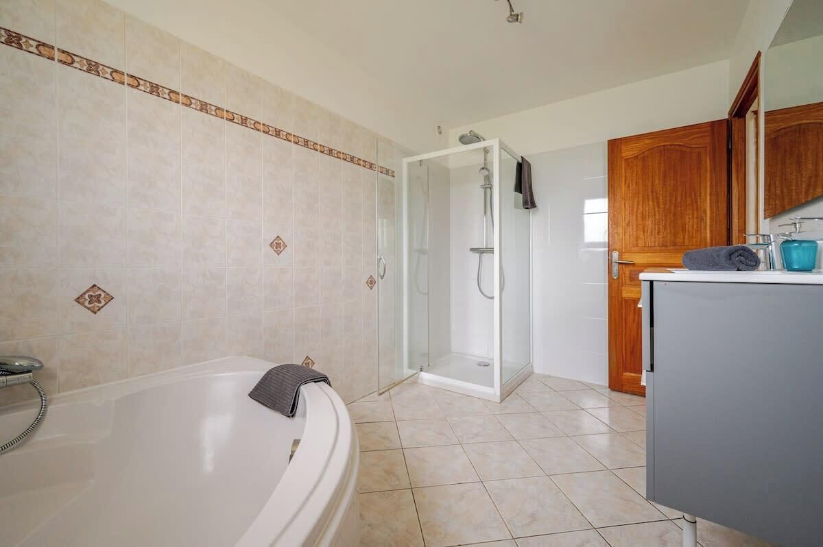 Bathtub