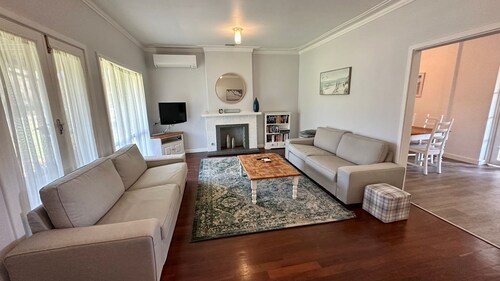 Jacaranda Cottage  your serene oasis in the heart of West Busselton