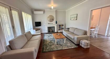 Jacaranda Cottage your serene oasis in the heart of West Busselton
