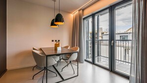 Suite studio exécutive | Coffre-fort pour ordinateur portable, bureau