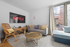 TV, stereo, offices - Free Parking Canal Street by City SuperHost (Manchester)