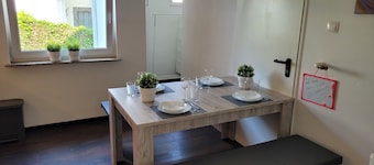 Berg Messe EG, 2,5 Zimmer, Homeoffice, W-lan