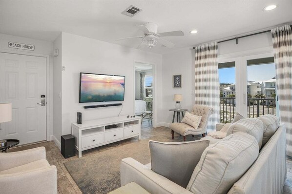 TV - Walk to the beach - Community Pool/Seasonally Heated - `Beachin` it with the Browns` (Santa Rosa Beach)