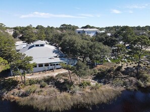 Exterior - Walk to the beach - Community Pool/Seasonally Heated - `Beachin` it with the Browns` (Santa Rosa Beach)