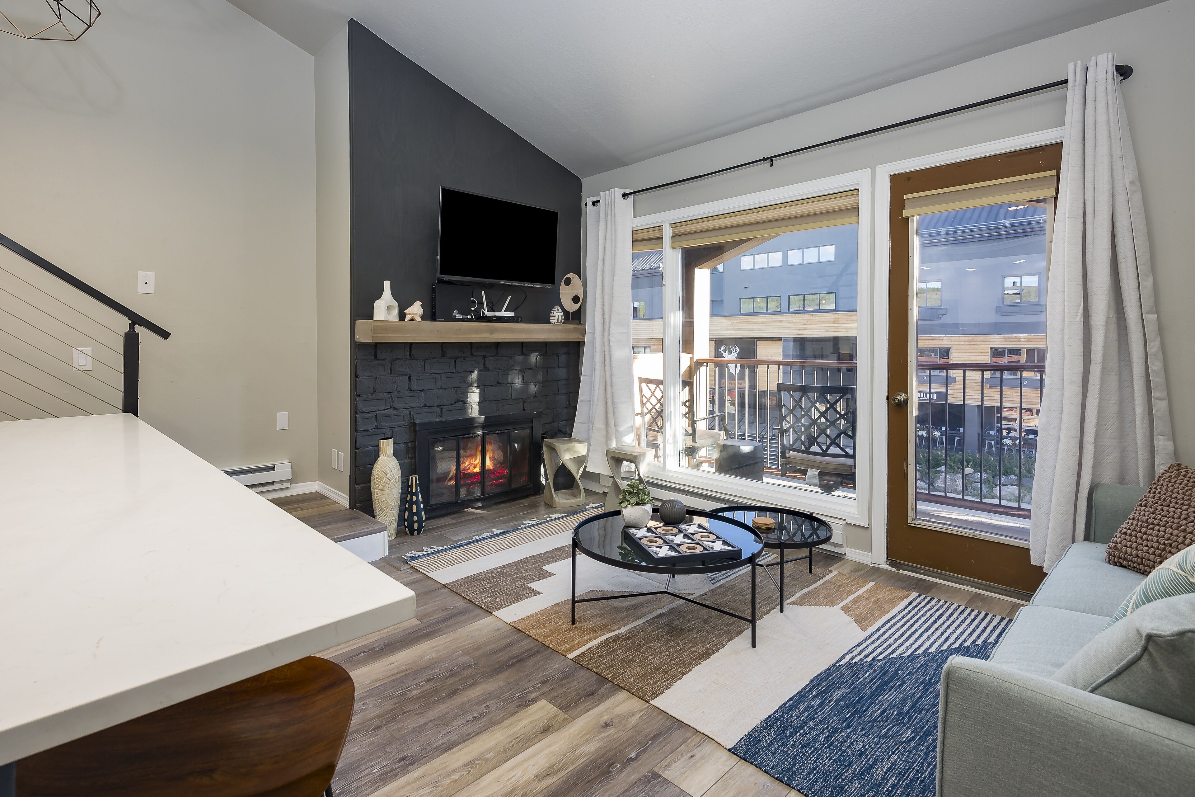 Quicksilver Condo at Der Steiermark, Peak 9 base and Downtown Breck, hot tub and parking included