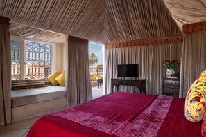 Phòng Suite | Bộ đồ giường kháng dị ứng, minibar, két bảo mật tại phòng