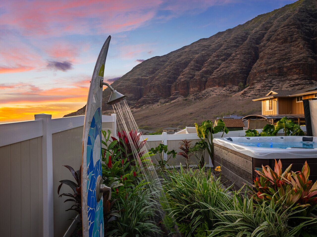 Outdoor spa tub