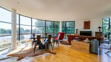 Apartment, Multiple Beds | Dining