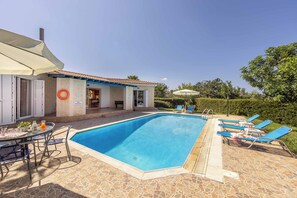 Villa (3 Bedrooms) | Front of property - Villa Chara Mari (Neo Chorio)