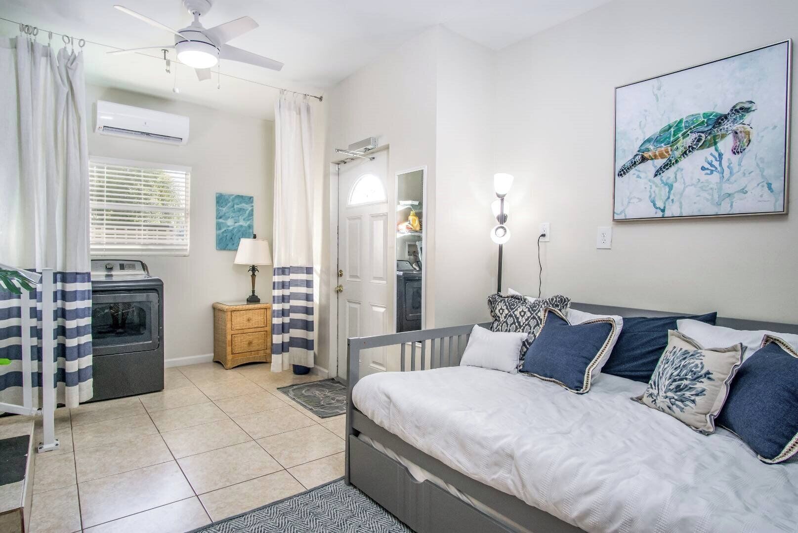4 habitaciones, tabla de planchar con plancha y wifi gratis 