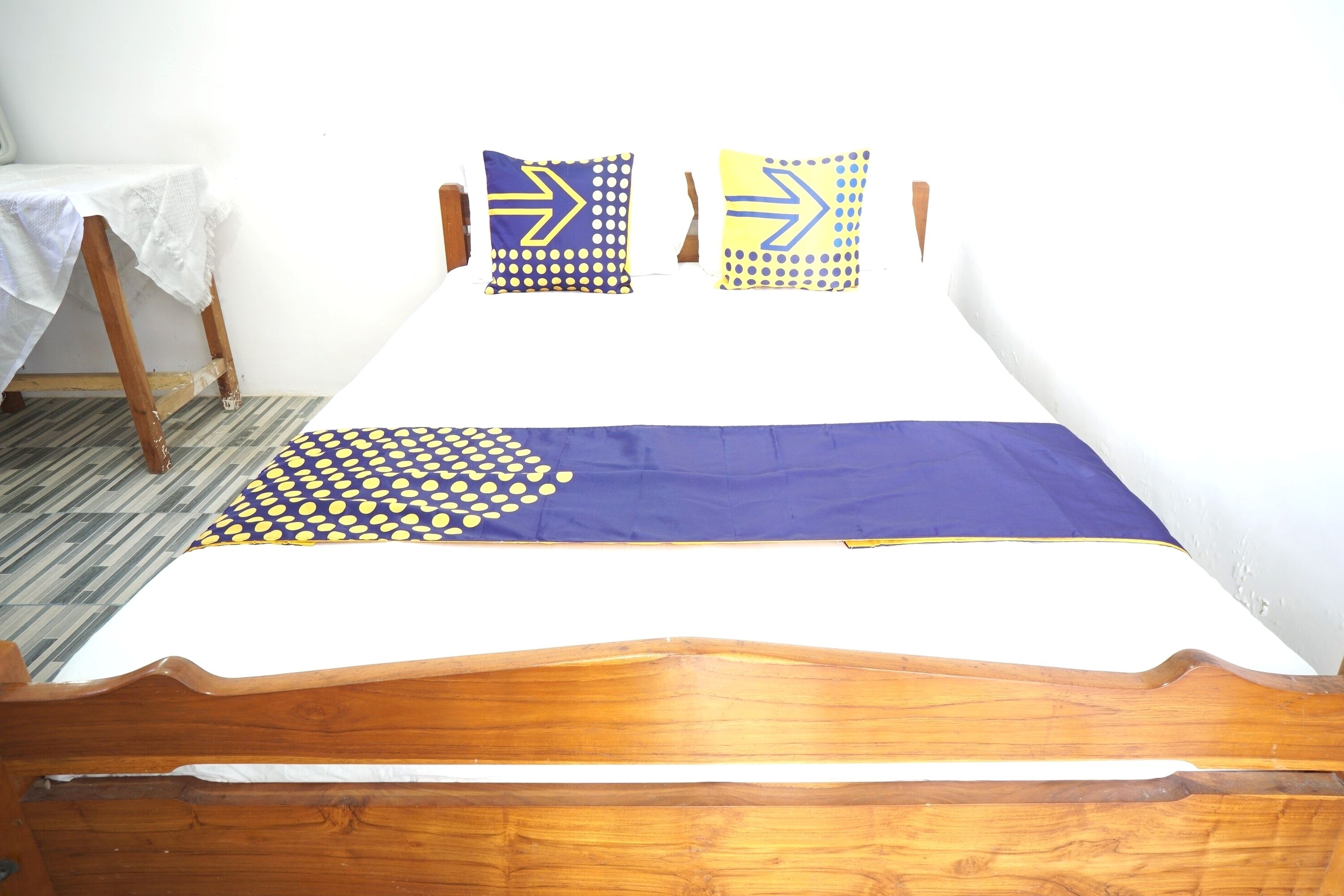 Economy Double Room | Desk, laptop workspace, free WiFi, bed sheets