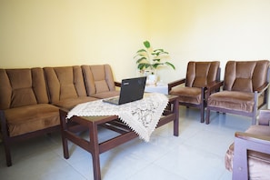 Quầy tiếp tân