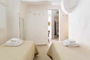 1 Schlafzimmer, Bügeleisen/Bügelbrett