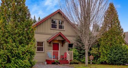 Fully-equipped near Rathtrevor Beach!